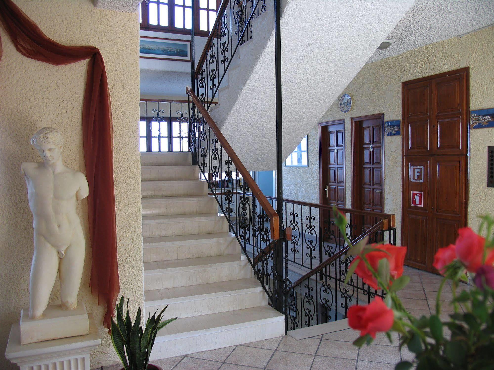 Cavos Bay Hotel & Studios Арменістіс Екстер'єр фото